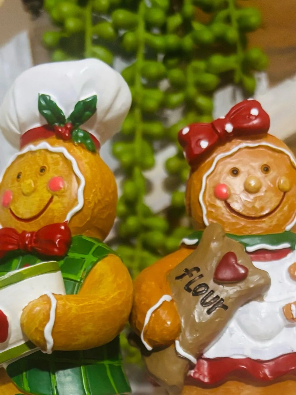 4pc ADORABLE Gingerbread Sitters For Canisters/Rae Dunn/Rolling Pins, & MORE